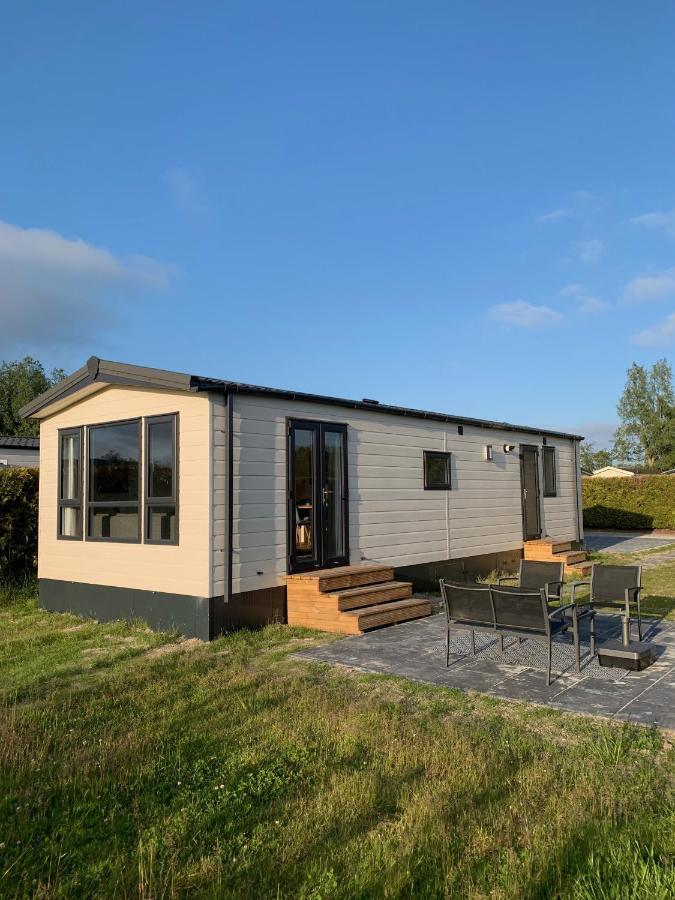 Chalet Rivendell Menaldum Bagian luar foto