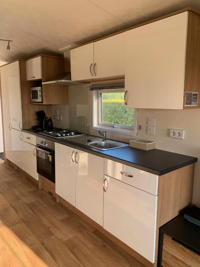 Chalet Rivendell Menaldum Bagian luar foto