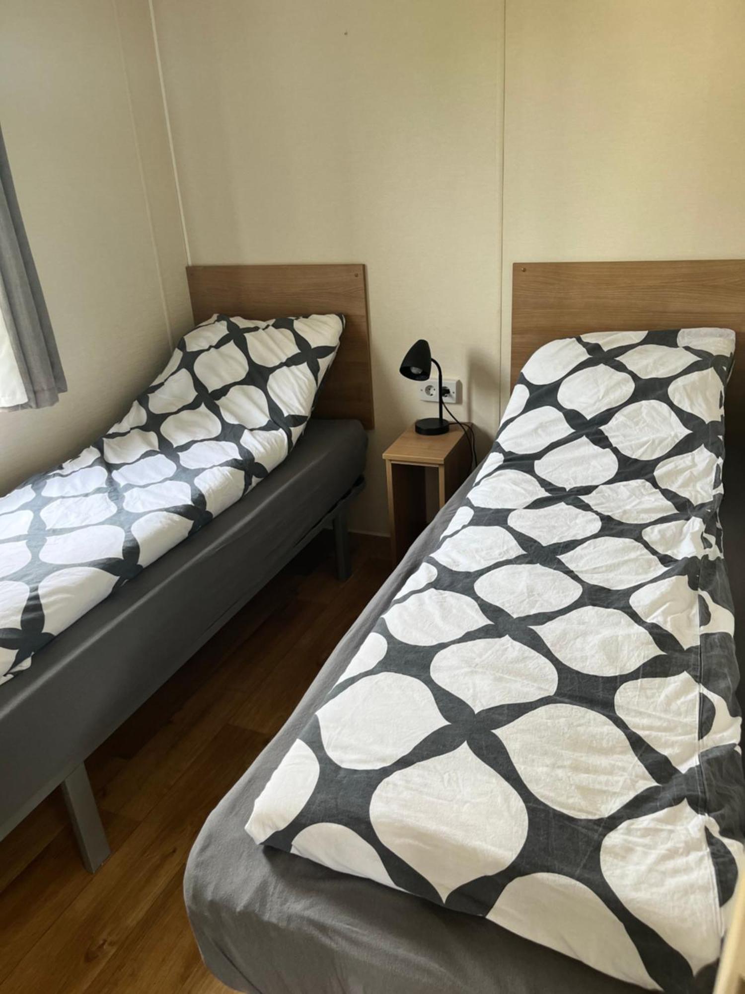 Chalet Rivendell Menaldum Bagian luar foto